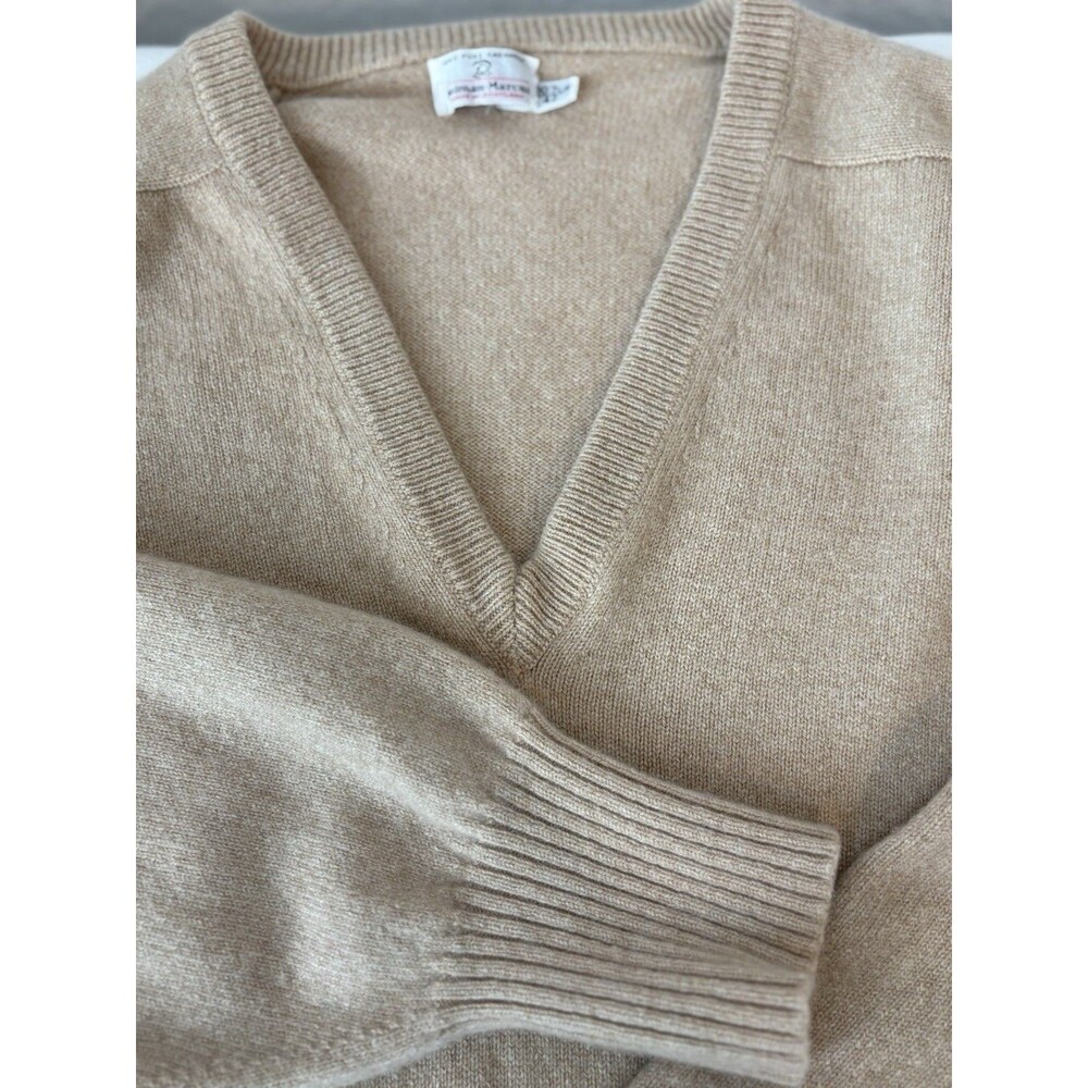 VTG Neiman Marcus Cashmere Sweater Mens 42 Tan V-Neck Made In Scotland Old Money